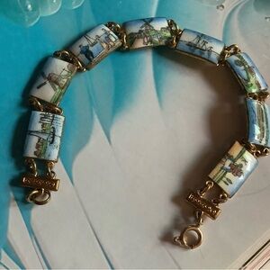 *RARE* VINTAGE DUTCH SOUVENIR ENAMELED BRACELET, 8 Painted Panel Scenes
